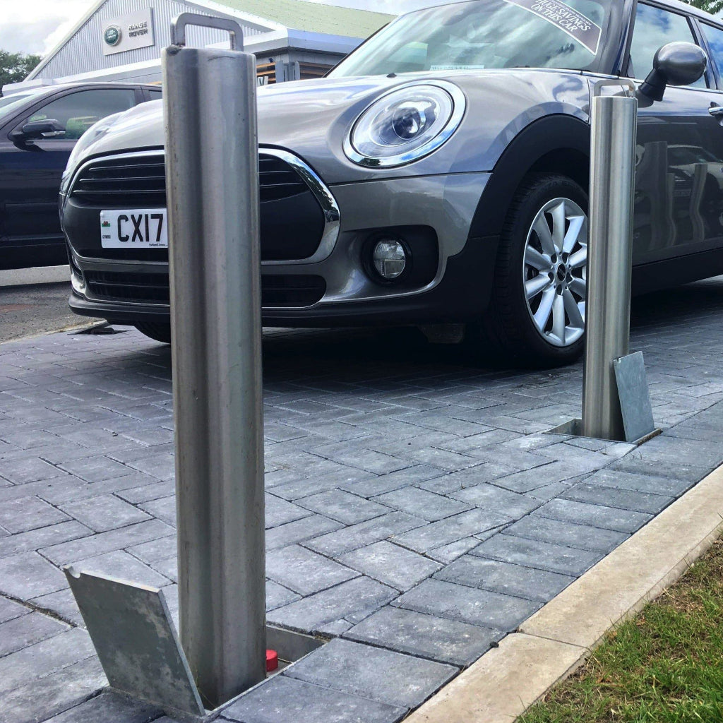 Removable Security Post with Integral Lock 745mm High