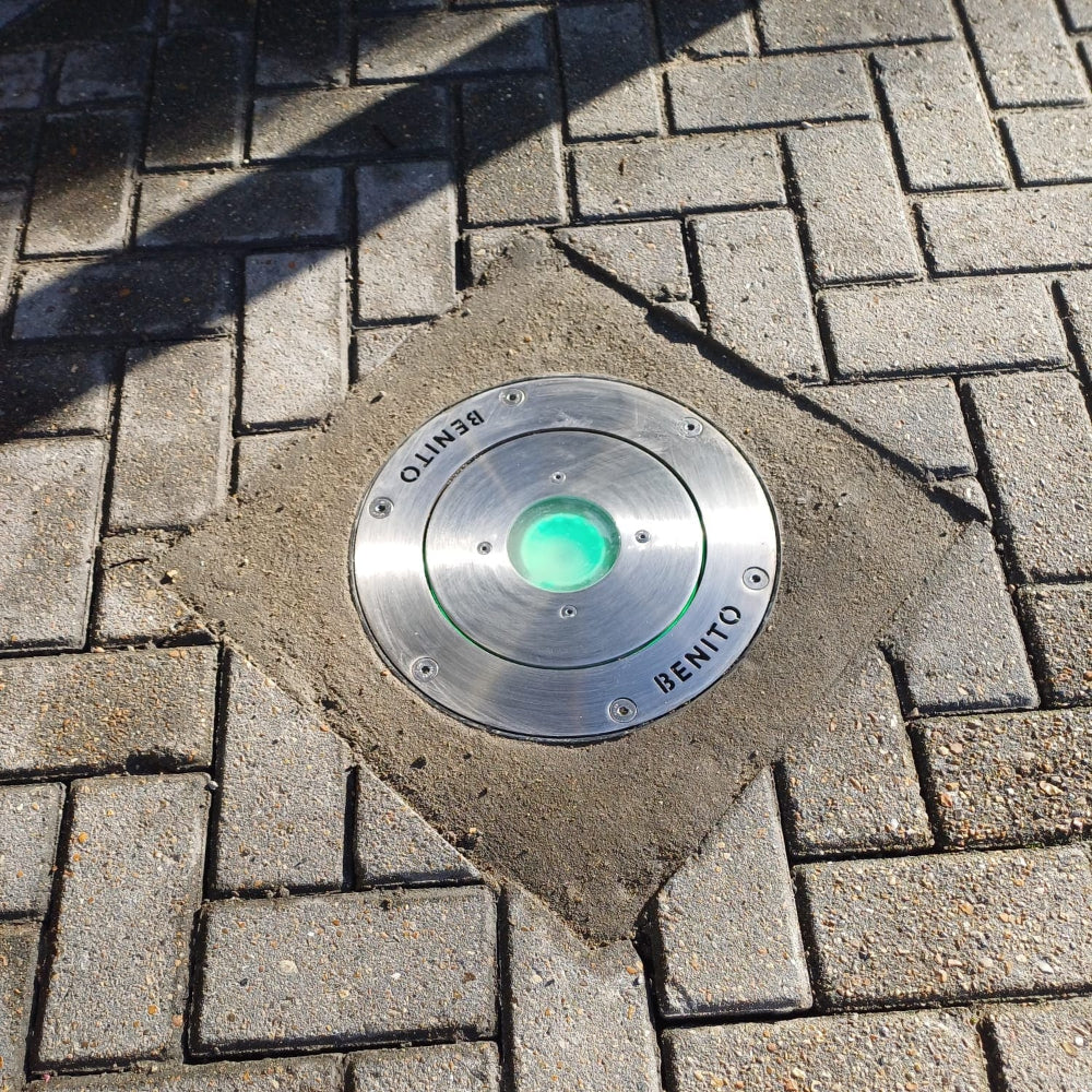 Benito Automatic Bollard 220 x 600mm – 8mm Thickness