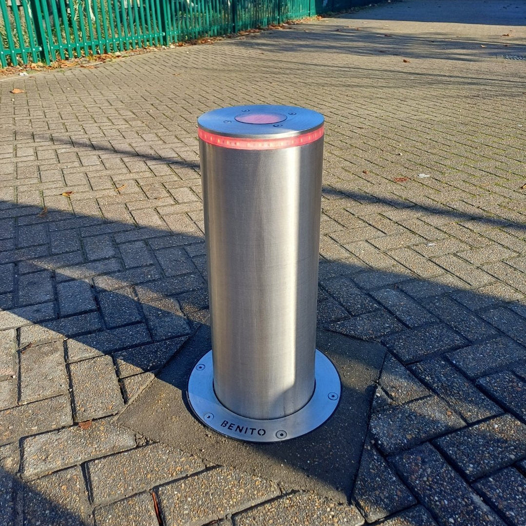 Benito Automatic Bollard 220 x 600mm – 8mm Thickness