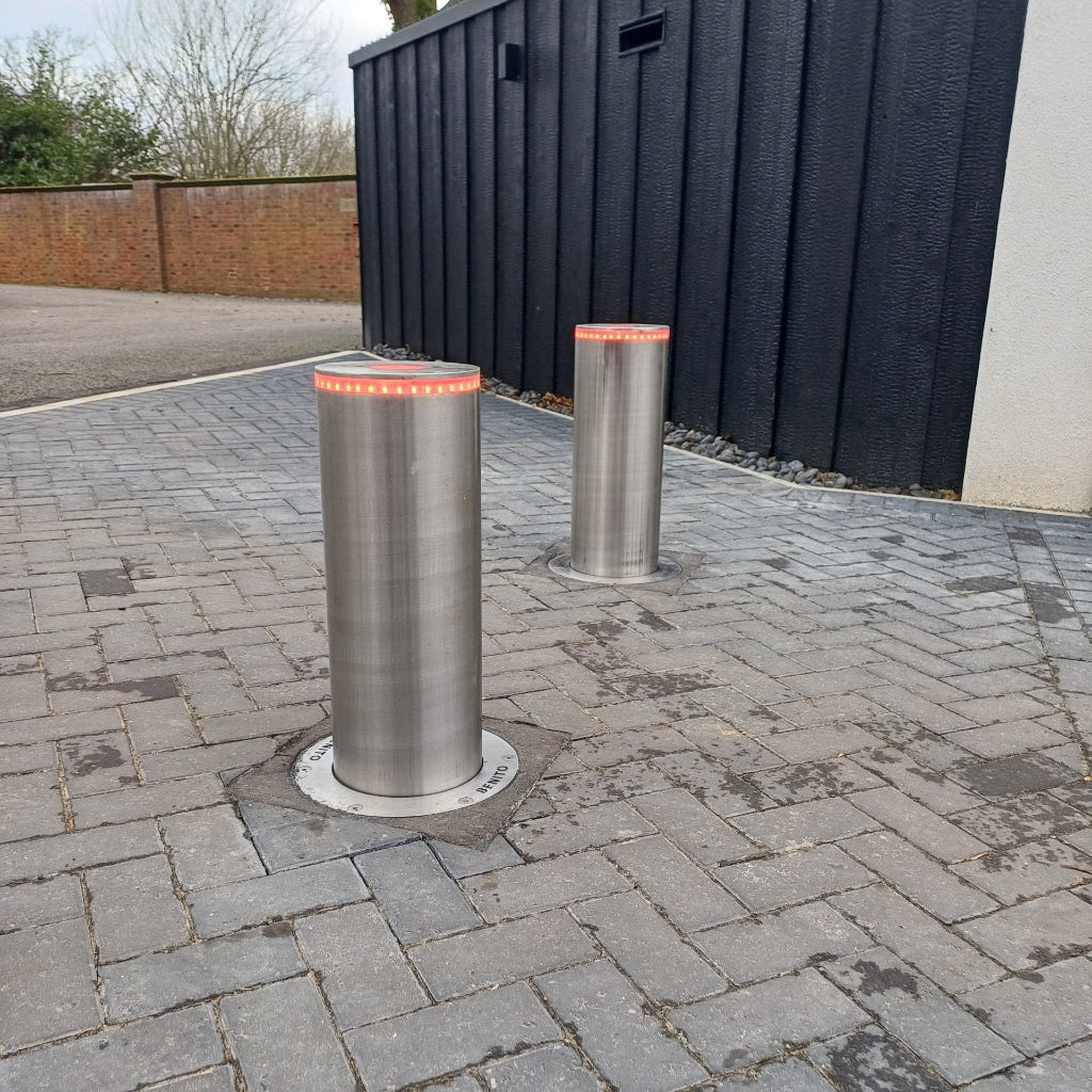 Benito Automatic Bollard 220 x 600mm – 8mm Thickness