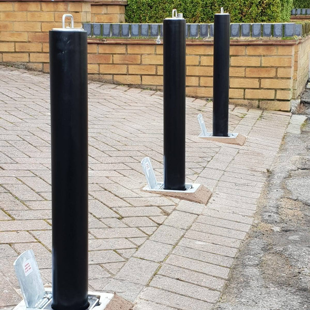 Removable Heavy Duty Bollard with Integral Lock