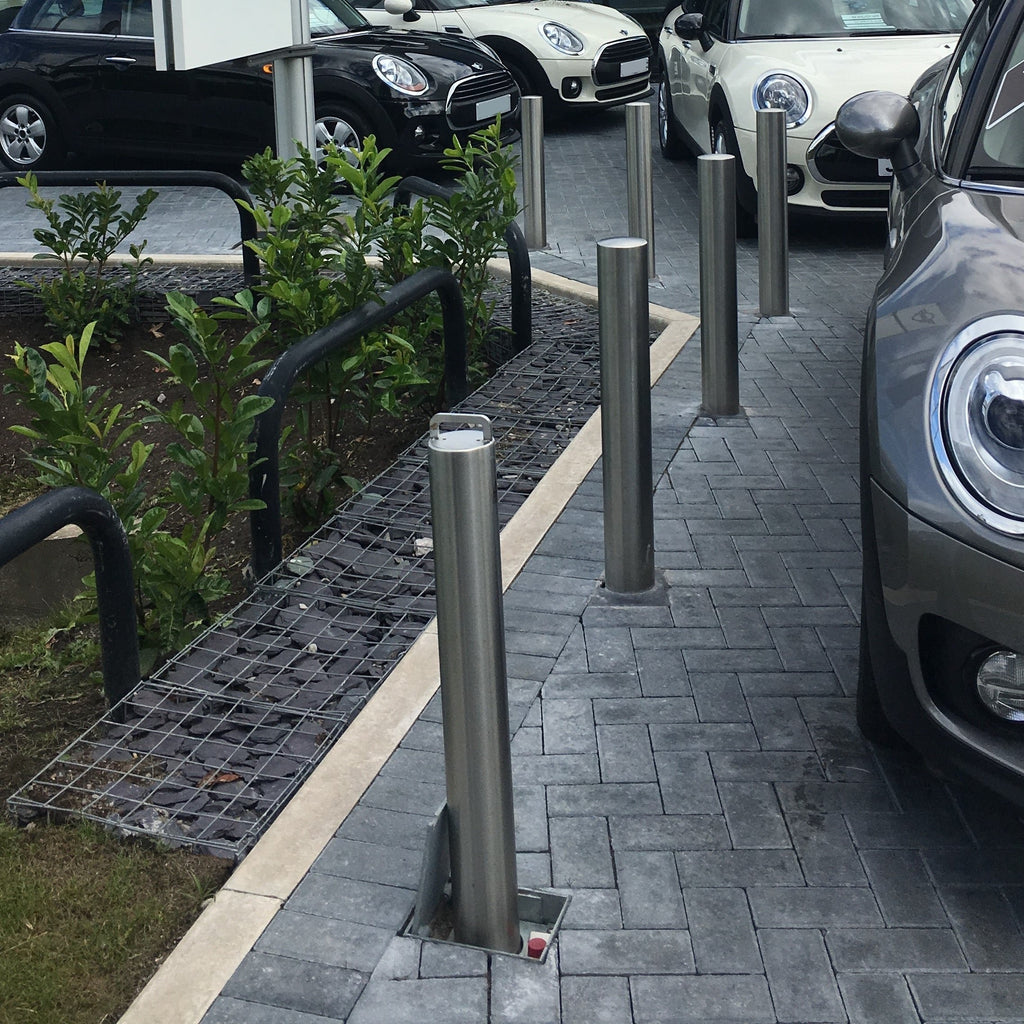 Removable Security Post with Integral Lock 745mm High