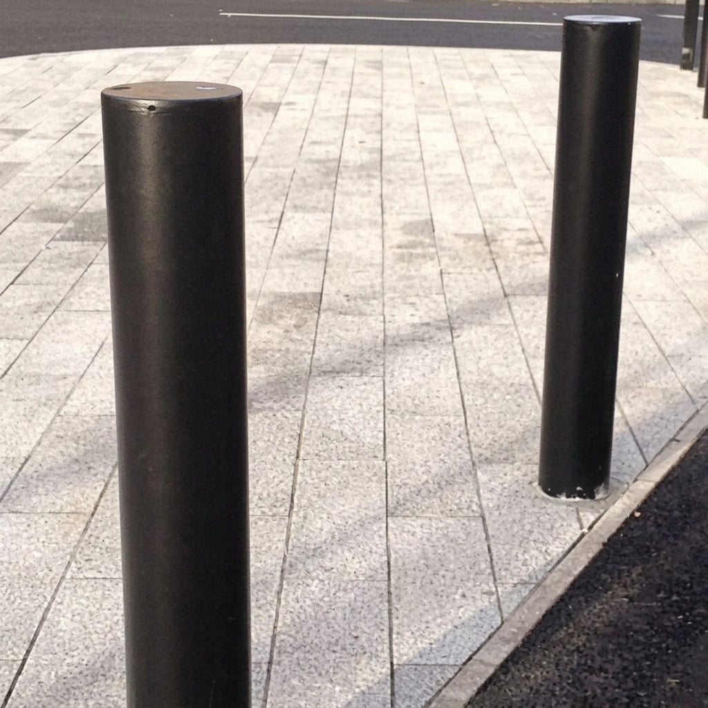 Heavy Duty RB 101 Galvanised Steel Bollard 168mm Diameter
