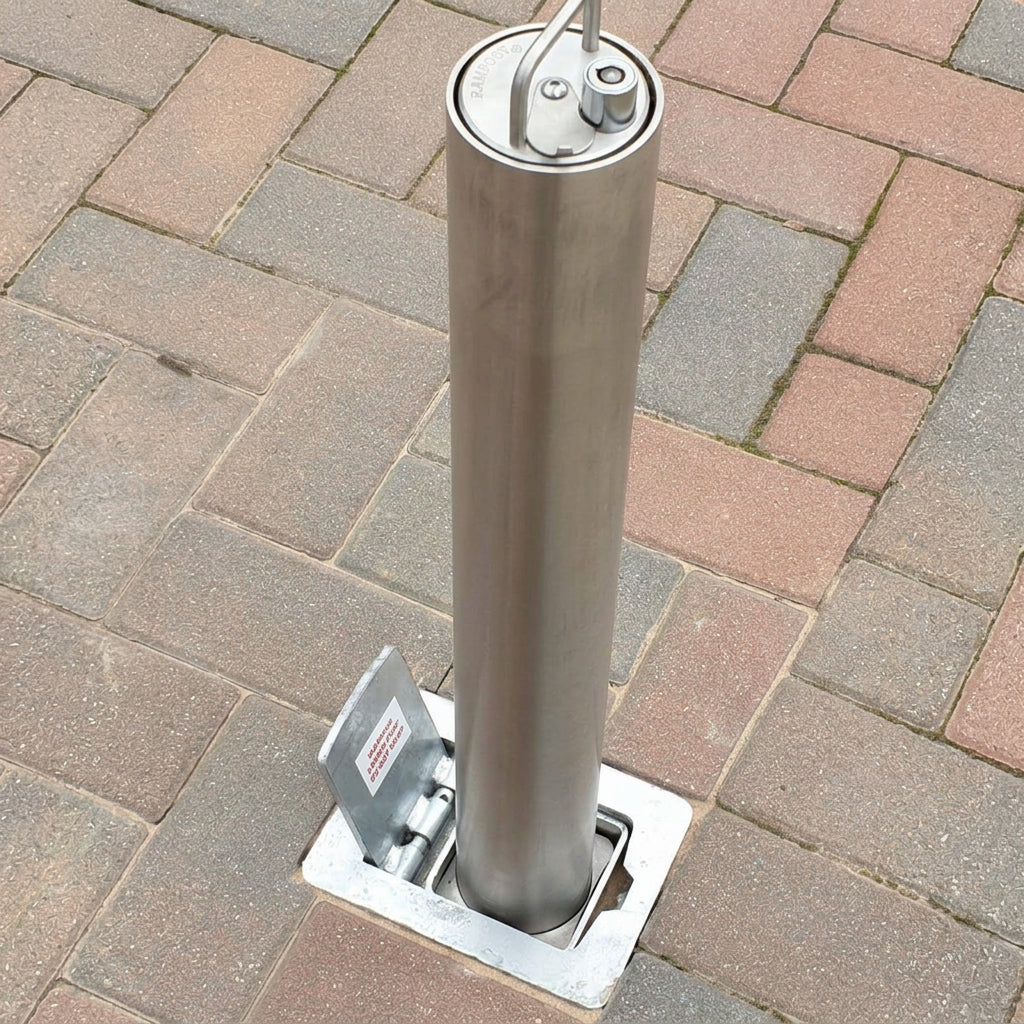Close-up of RAM telescopic bollard from above