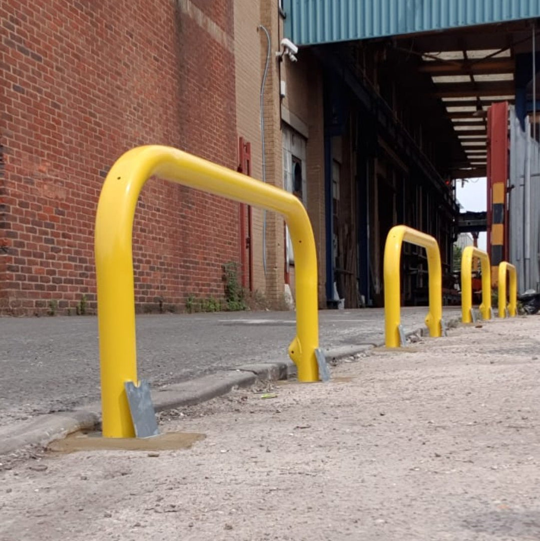 Heavy Duty Steel Removable Hoop Barrier - 1.5m Long